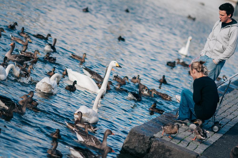 jovenes en Reykjavík, Islandia